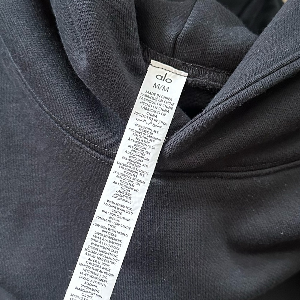 Alo Cropped Headliner Shoulder Pad Sleeveless Hoodie Sweatshirt Vest Size Medium - Picture 9 of 13